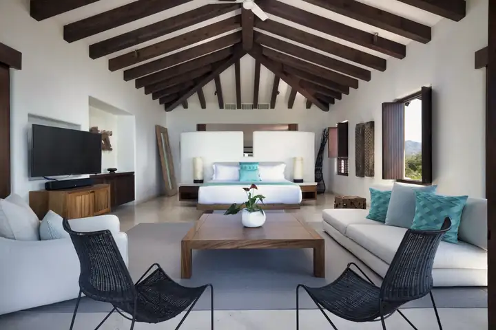 Master Suite 3: the lounge area of the upper-level suite