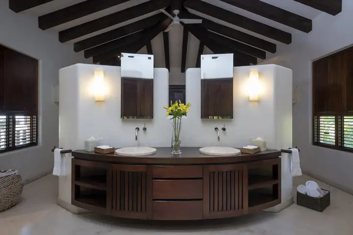 Guest Suite 6: the double vanity in the bathroom